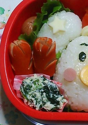キャラ弁 赤ウィンナーでお花♪-レシピのメイン写真
