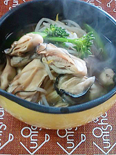 牡蠣と麺の煮込み鍋♪-レシピのメイン写真