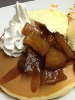 りんごの黒糖煮パンケーキ-レシピのメイン写真