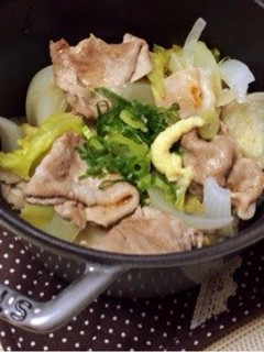 ストウブで。野菜と豚肉の重ね蒸し-レシピのメイン写真