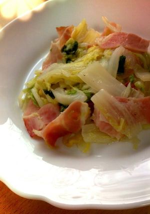 電子レンジでベーコンと白菜の塩バター蒸し-レシピのメイン写真