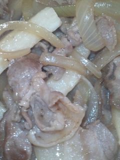 豚肉と長いもと玉ねぎの煮物-レシピのメイン写真