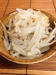 ブラックペッパーがピリリ! もやしナムル-レシピのメイン写真