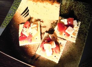 リッツクラッカーで♥トマトとモッツァレラ-レシピのメイン写真