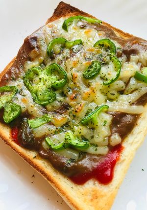 のこったカレーで●ピザ風カレートースト-レシピのメイン写真