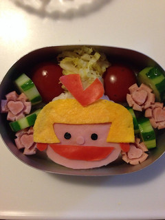 フックブックロー しおりちゃんキャラ弁-レシピのメイン写真