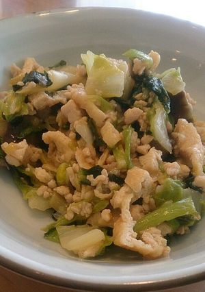 小松菜と白菜と鶏挽き肉の炒めもの-レシピのメイン写真