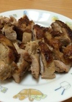 皮パリパリ中はジューシーなチキンステーキ-レシピのメイン写真