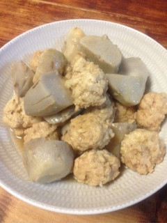 圧力鍋・2分で鶏団子と小芋の煮物-レシピのメイン写真