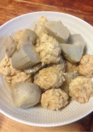 圧力鍋・2分で鶏団子と小芋の煮物-レシピのメイン写真
