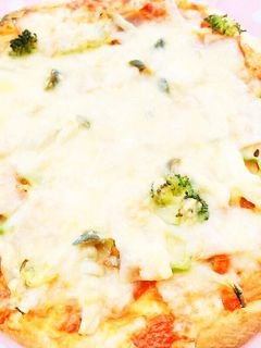 手軽にすぐ作れちゃう♡トマトソースピザ-レシピのメイン写真