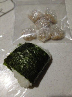 ズボラな冷凍ツナおにぎり♪-レシピのメイン写真