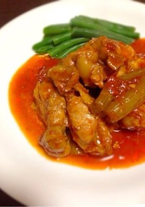 手羽元とセロリのトマト煮込み！-レシピのメイン写真