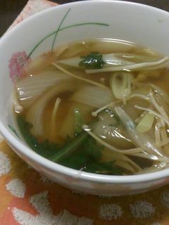 余った野菜で**簡単手抜きスープ♪-レシピのメイン写真