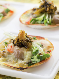 明太子高菜と餃子の皮で和風おつまみピザ☆-レシピのメイン写真