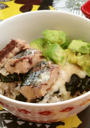 さば水煮缶＆アボカドでとろっと丼-レシピのメイン写真
