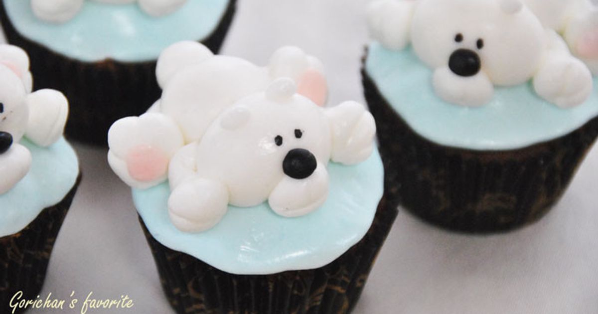 すってん…滑った白クマさんのカップケーキ by ねむねむごりちゃん