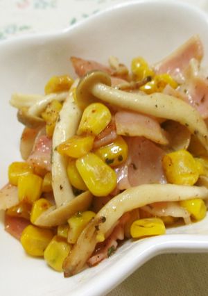 ☆しめじとベーコンのコーンバター☆弁当♪-レシピのメイン写真