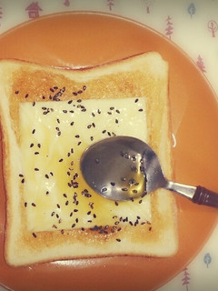 胡麻塩ハニーチーズトースト。-レシピのメイン写真
