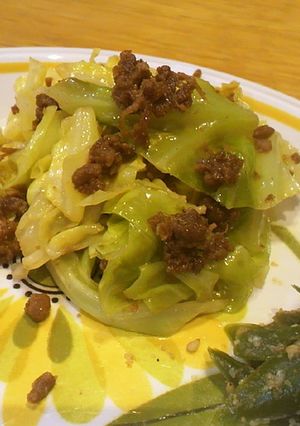 香ばしい☆ごま肉みそで蒸しキャベツ-レシピのメイン写真