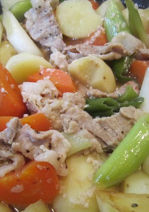 塩麹で塩肉じゃが-レシピのメイン写真