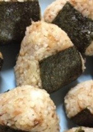 梅おかかおむすび-レシピのメイン写真