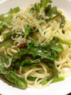 春菊でペペロンチーノ-レシピのメイン写真