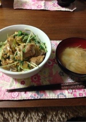 納豆と水菜入り親子丼-レシピのメイン写真