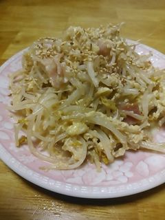 もやしベーコン炒め卵入り-レシピのメイン写真