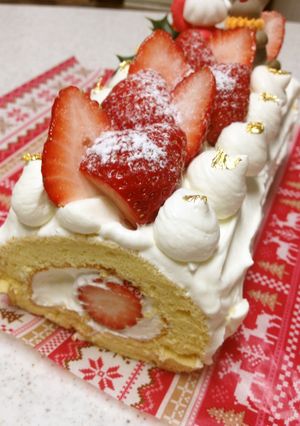 苺たっぷり☆クリスマスノエル☆-レシピのメイン写真
