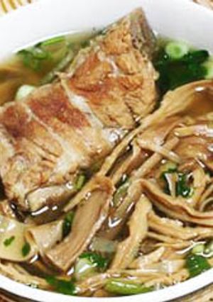 ベトナム風干しタケノコ＆骨付き肉のスープ-レシピのメイン写真