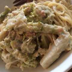 รูปของ 豆腐と納豆と味噌でチーズ風ソースのパスタ