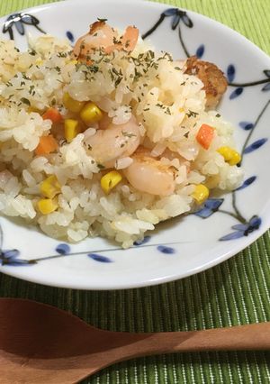炊飯器でプリプリなエビピラフ-レシピのメイン写真