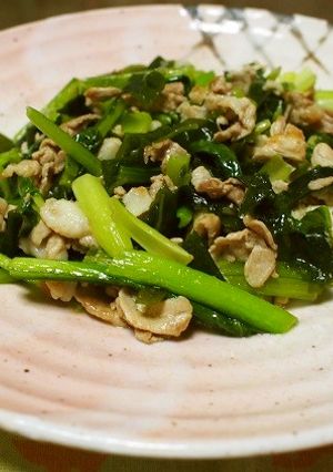 豚肉と小松菜とわかめの炒め物-レシピのメイン写真