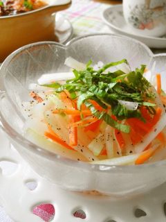*簡単*セロリと人参のサラダ*-レシピのメイン写真