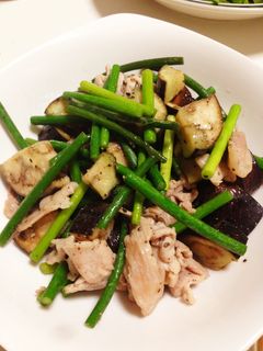 簡単!豚肉と茄子とにんにくの芽炒め-レシピのメイン写真