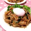 野菜たっぷり豚キムチ~温泉たまごのせ~