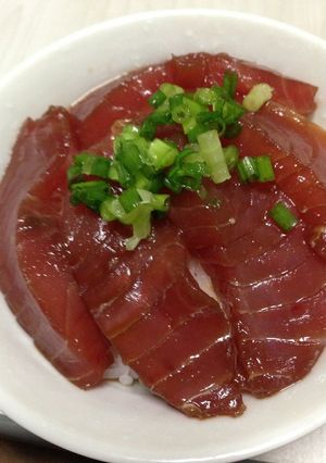 簡単！マグロの漬け丼(刺身の漬けダレ)-レシピのメイン写真