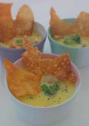 餃子の皮を使ったパリパリミルクスープ-レシピのメイン写真