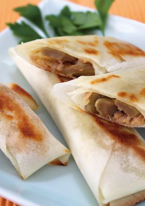 アゲあげ班・黒はんぺんとツナの焼き春巻き-レシピのメイン写真