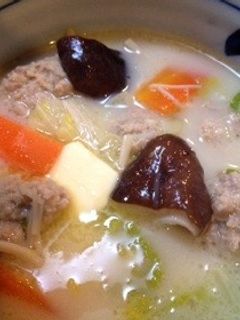 肉団子の豆乳味噌バタースープ-レシピのメイン写真
