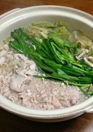 簡単ズボラ鍋☆レタスと豚肉の美肌鍋♪-レシピのメイン写真