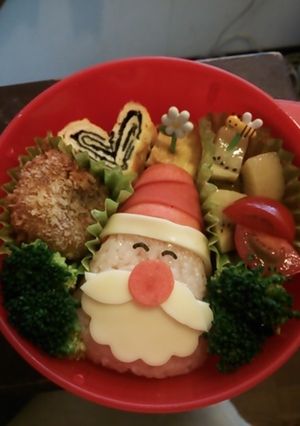 サンタおにぎり-レシピのメイン写真