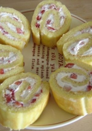 いちごのロールケーキ-レシピのメイン写真