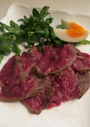 赤ワインのおともに♪簡単！牛肉のたたき-レシピのメイン写真