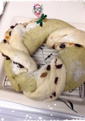 2色のリースパン-レシピのメイン写真