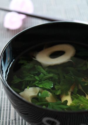 春菊と竹輪のすまし汁-レシピのメイン写真