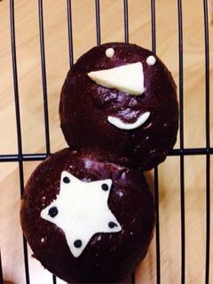 ココアパンで♡ゆきだるまパン-レシピのメイン写真