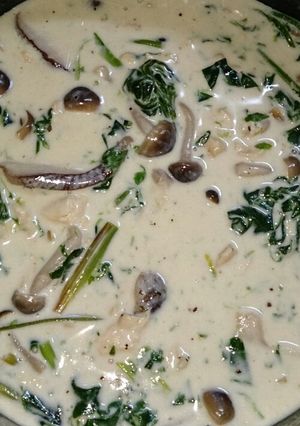 ほうれん草と茸のチーズクリームスパソース-レシピのメイン写真