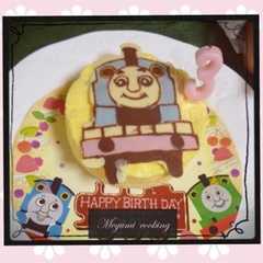 รูปของ お誕生日・ホワイトデーに★トーマスケーキ